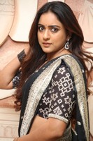 Vithika Sheru Black Saree Photos